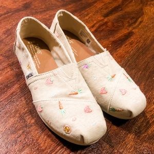 Cute Summer/Easter Womens Toms Size 6.5